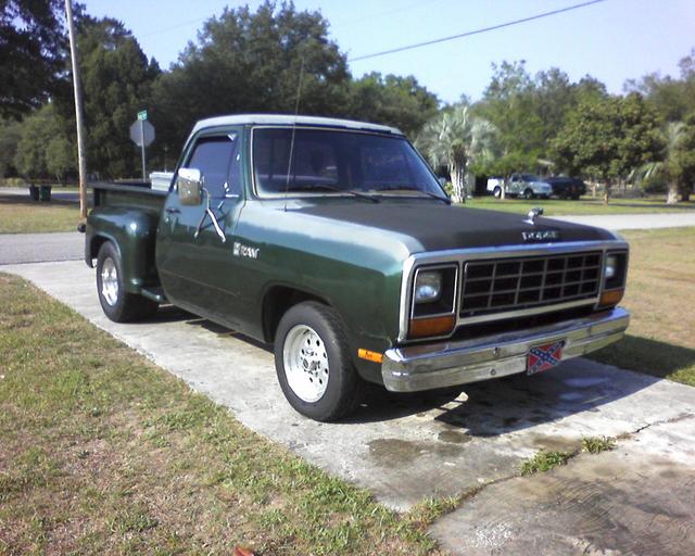 Attached picture 85 stepside #3.jpg